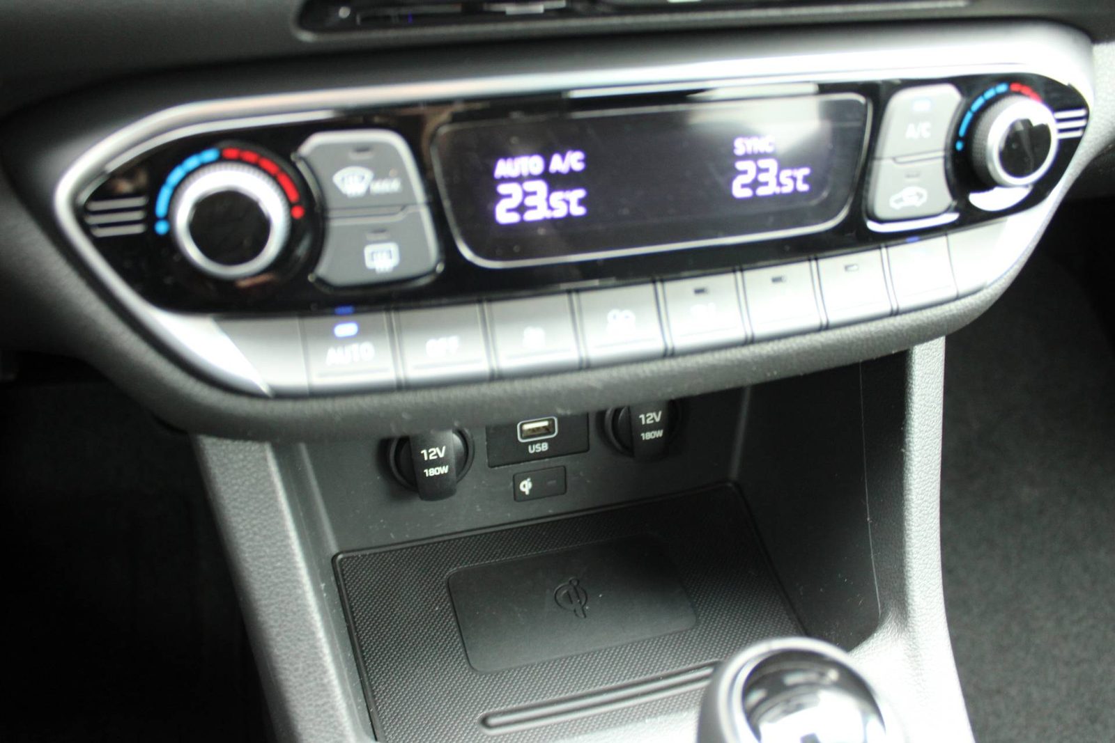 2022 Hyundai i30 — fotografija 17