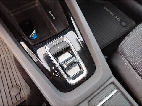 2022 Škoda Octavia — sličica 13