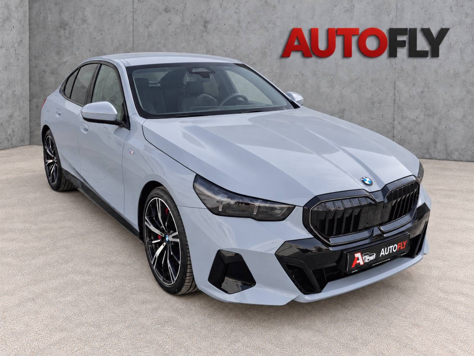 2025 BMW Serija 5 M Sport — fotografija 3