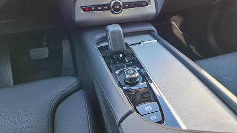 2023 Volvo XC90 — sličica 19
