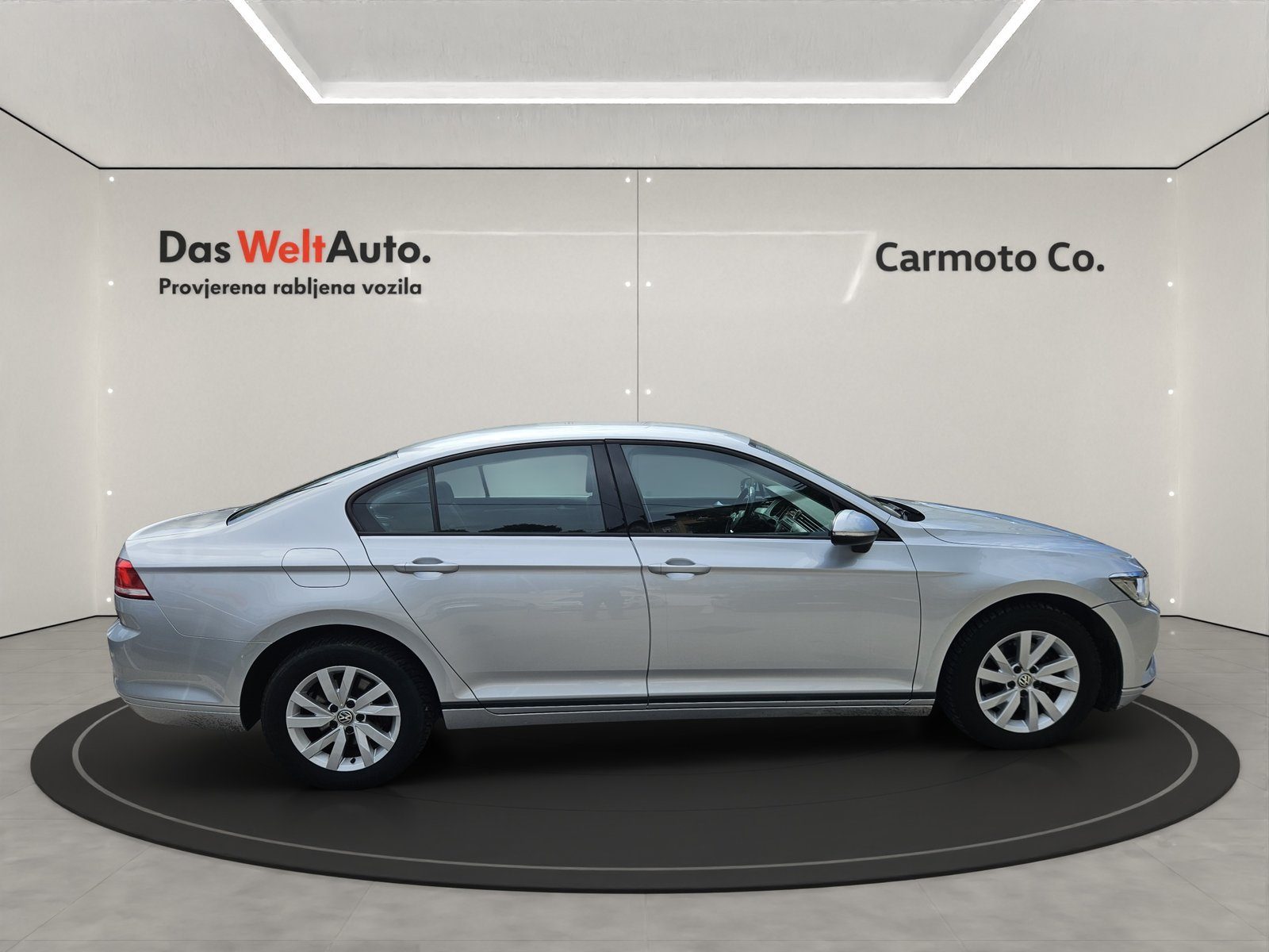 2019 Volkswagen Passat — fotografija 6