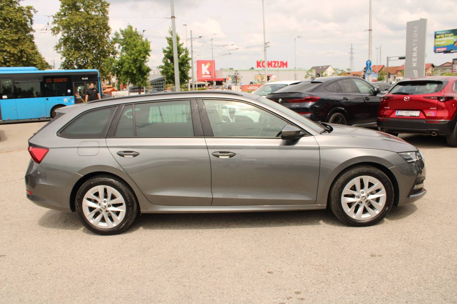 2023 Škoda Octavia Combi — fotografija 4