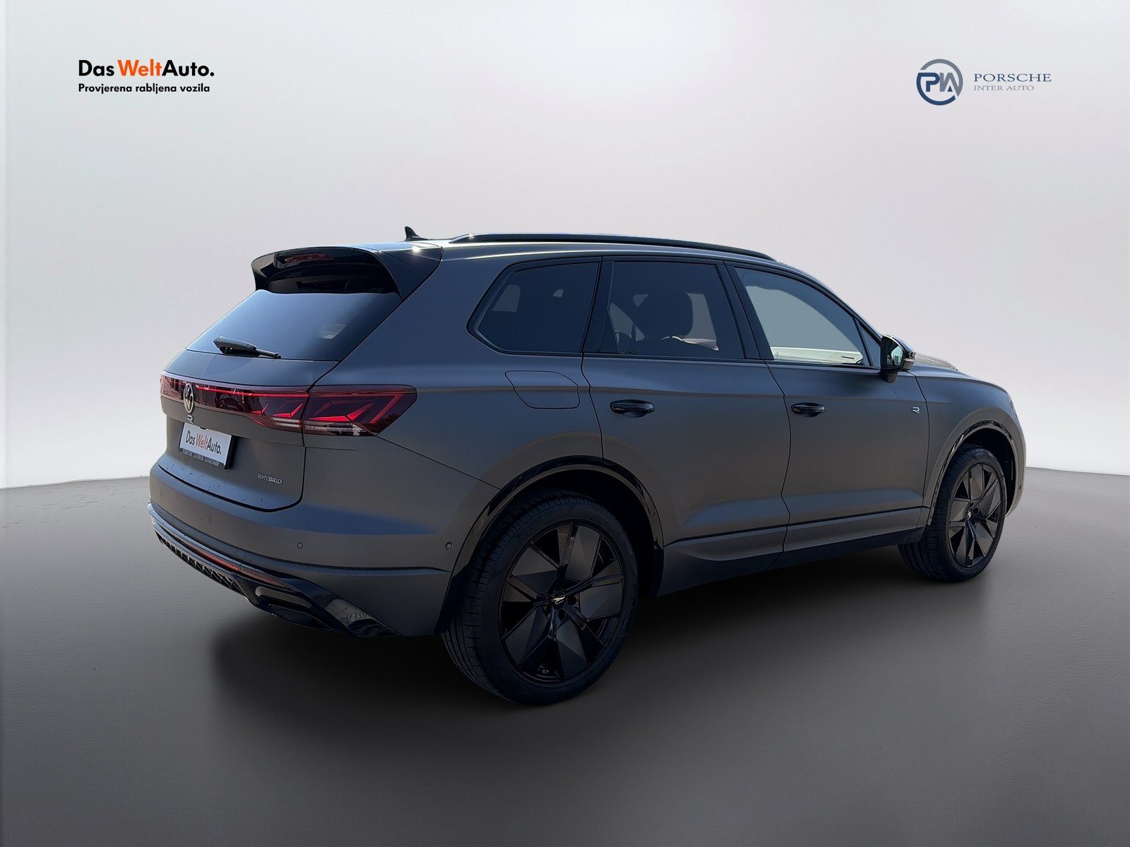 2025 Volkswagen Touareg — fotografija 8