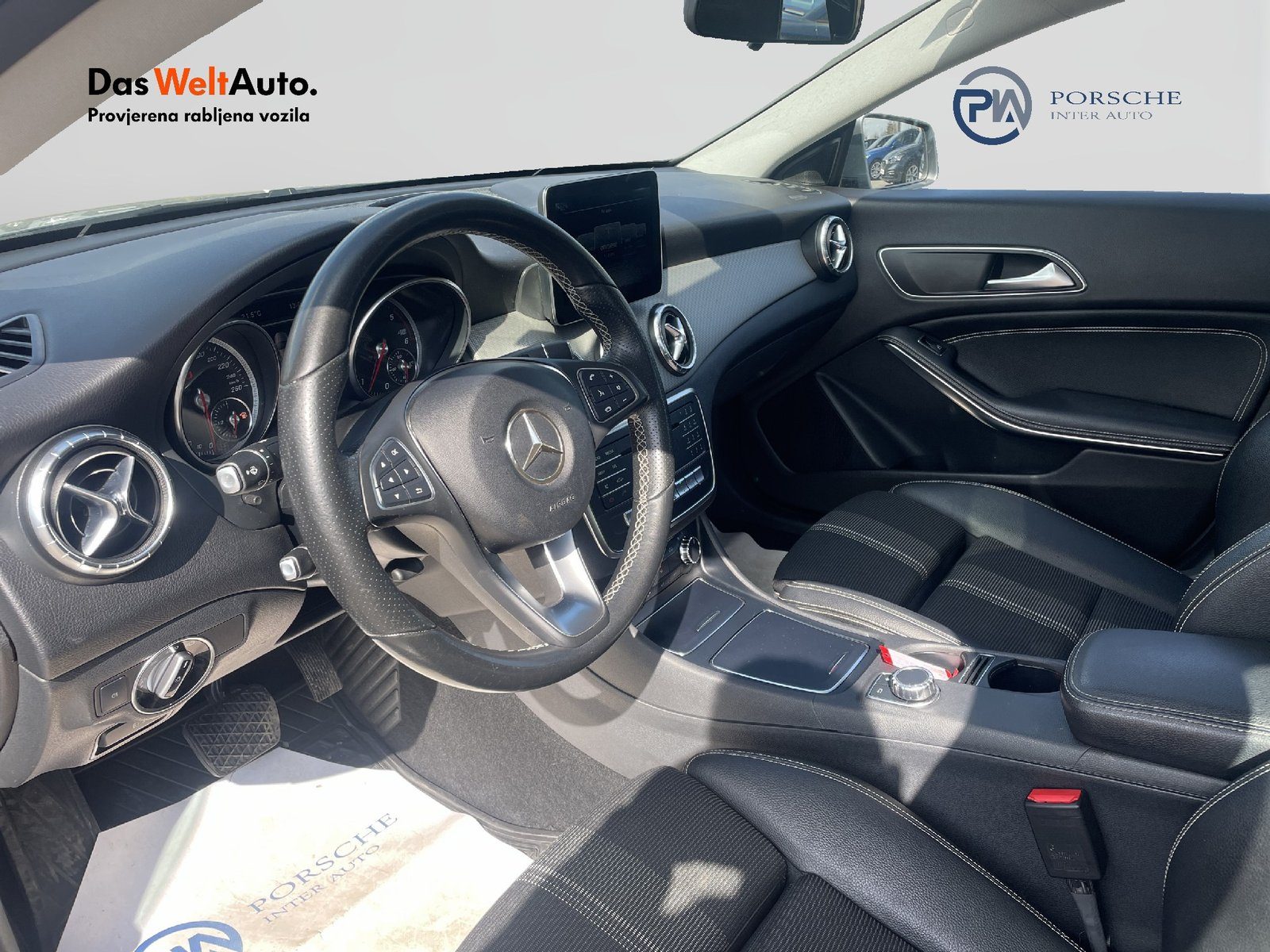 2018 Mercedes-Benz CLA — fotografija 8