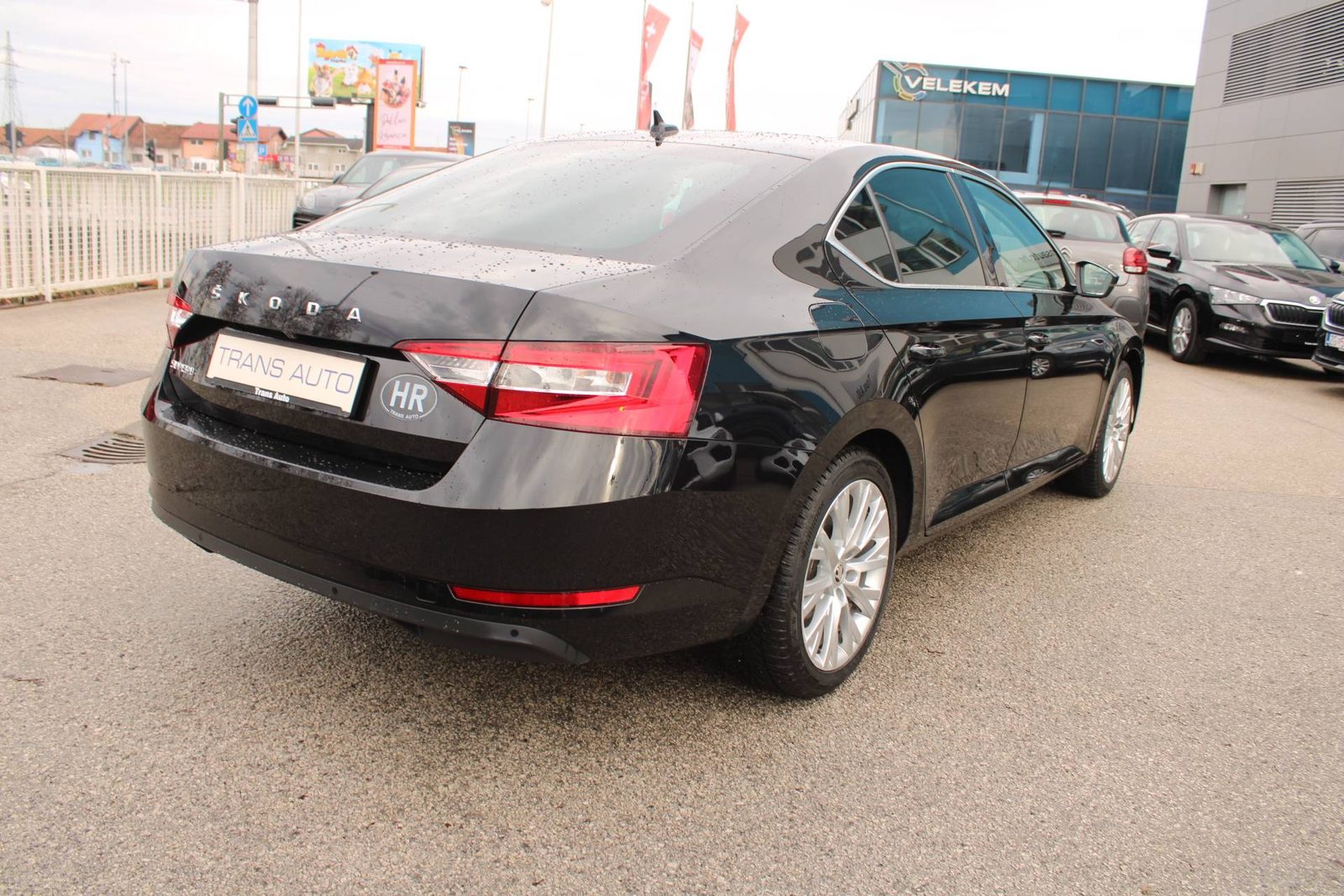 2023 Škoda Superb — fotografija 5