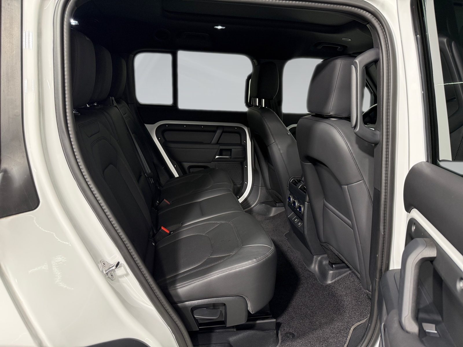 2024 Land Rover Defender — fotografija 20