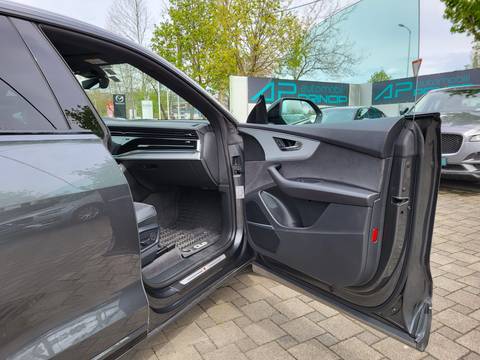 2023 Audi Q8 S line — sličica 21