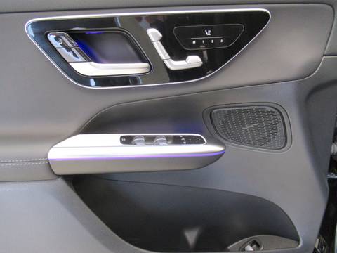 2025 Mercedes-Benz GLC Avantgarde — sličica 15