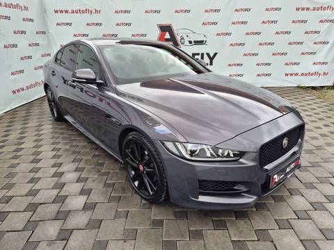 2017 Jaguar XE — sličica 10