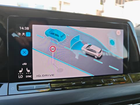 2023 Volkswagen Golf — sličica 27