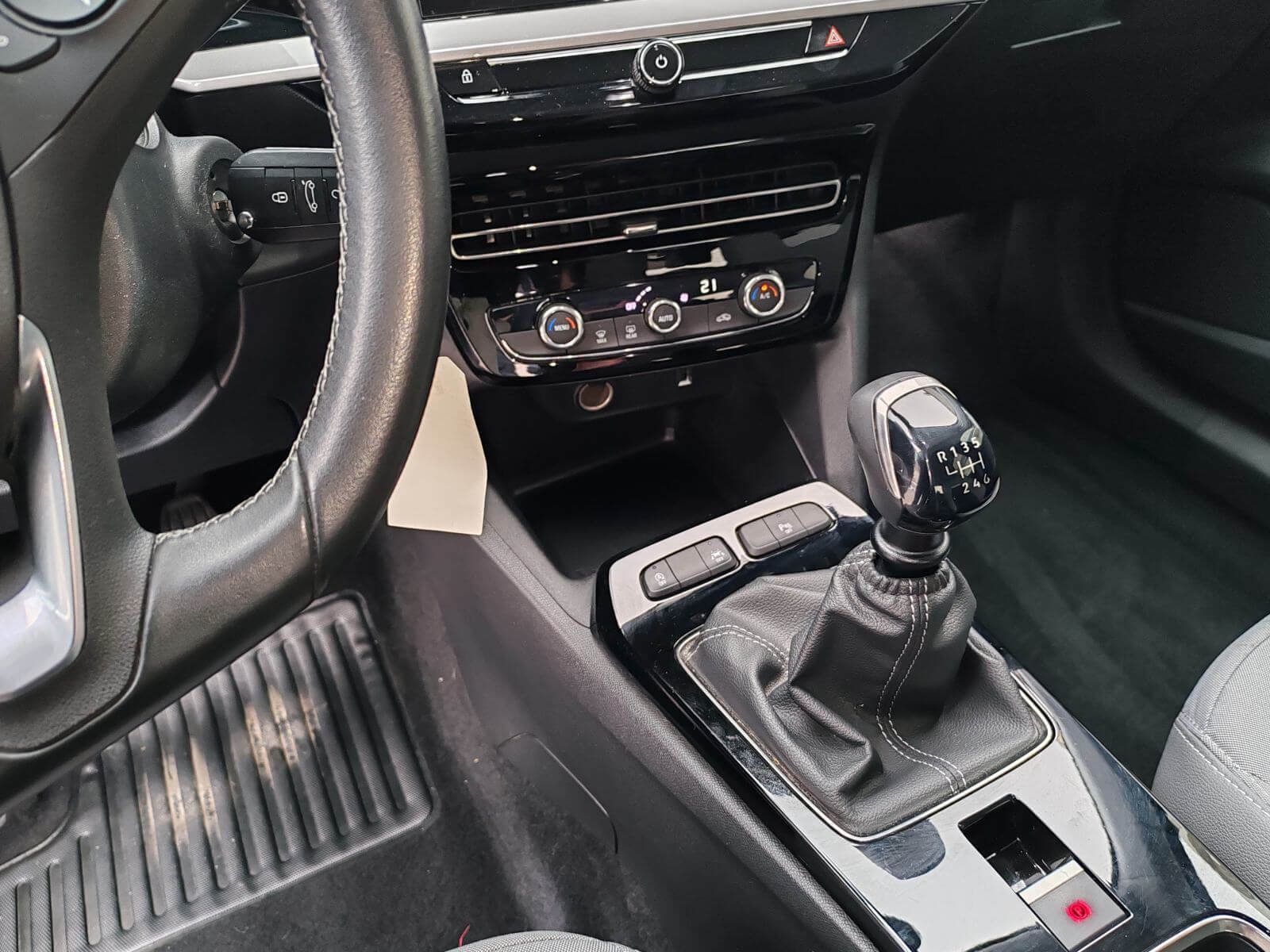 2022 Opel Mokka — fotografija 13