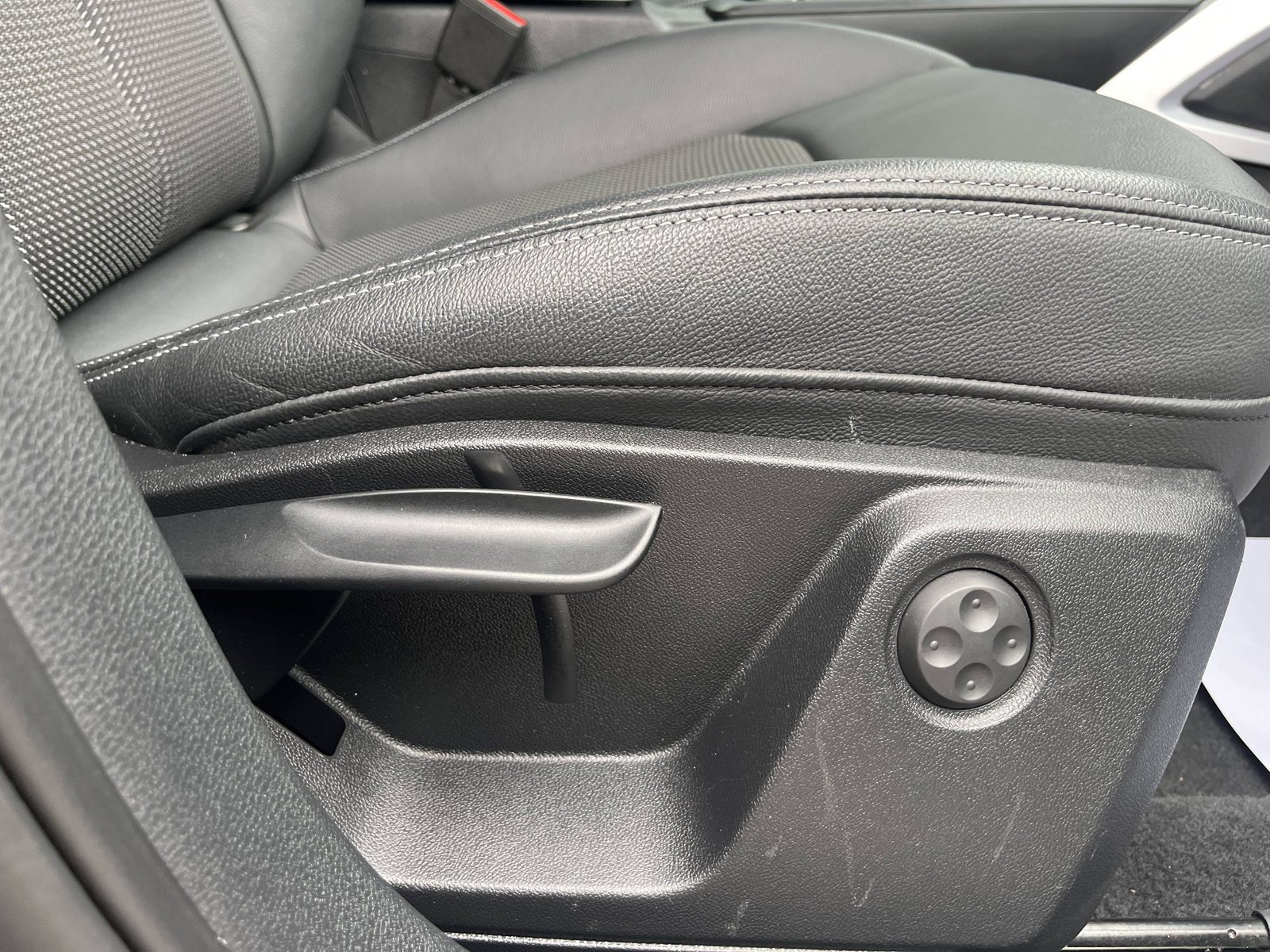 2024 Audi Q2 — fotografija 20