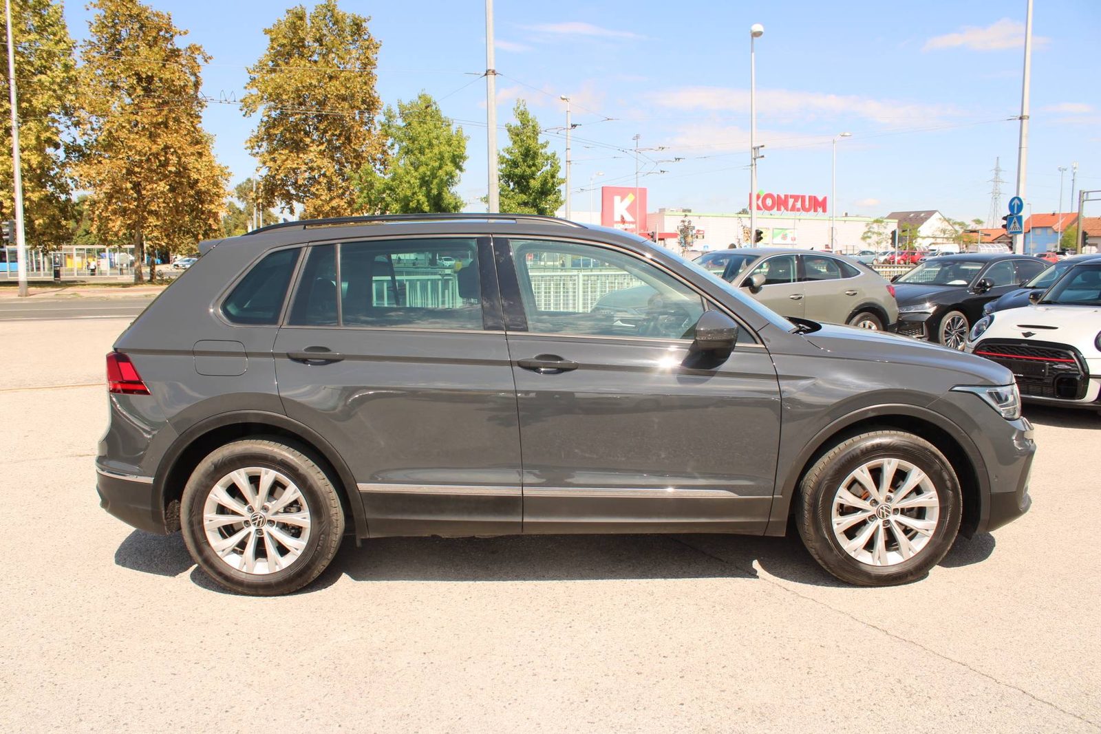 2021 Volkswagen Tiguan — fotografija 4