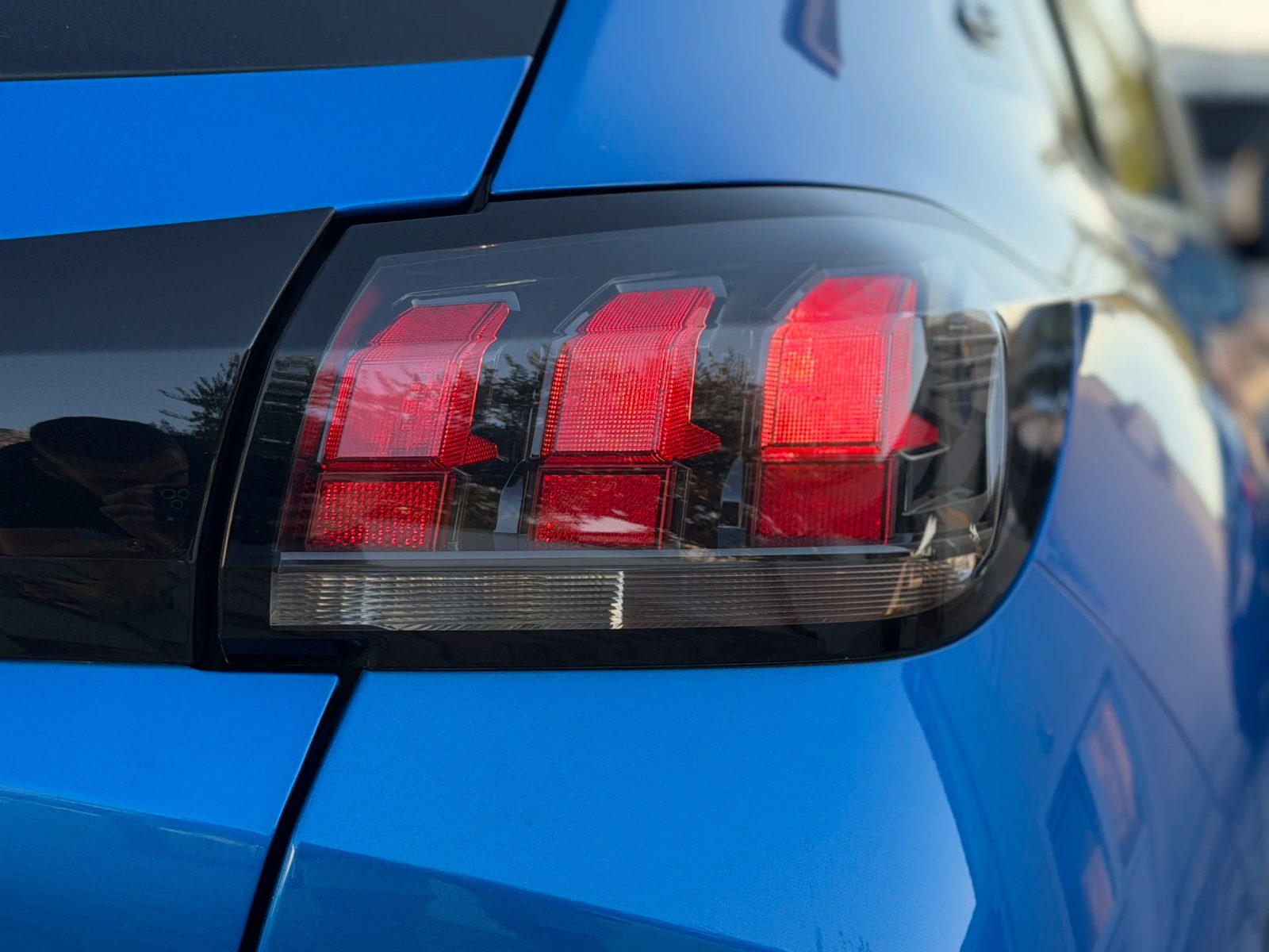 2023 Peugeot e-208 — fotografija 12