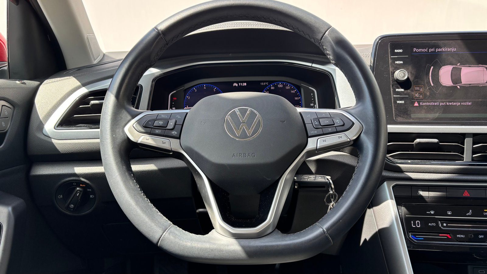 2022 Volkswagen T-Roc — fotografija 11
