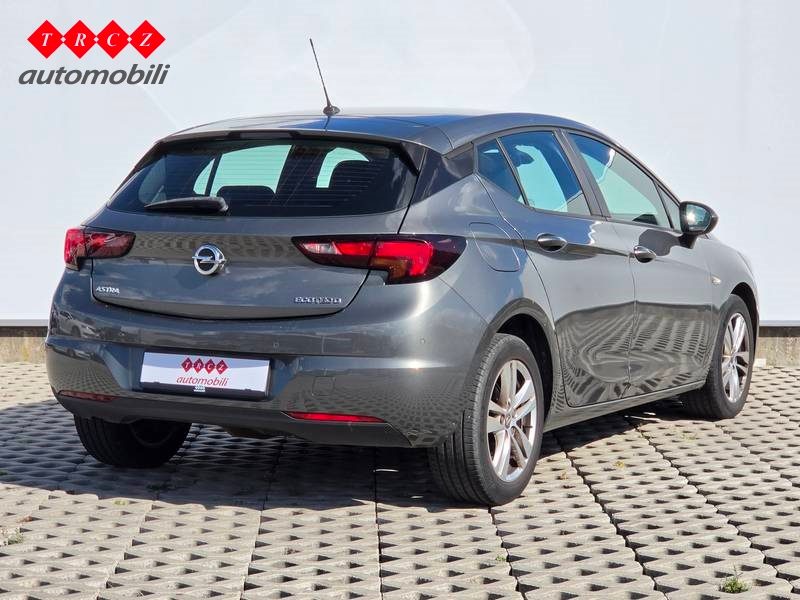 2019 Opel Astra — fotografija 4