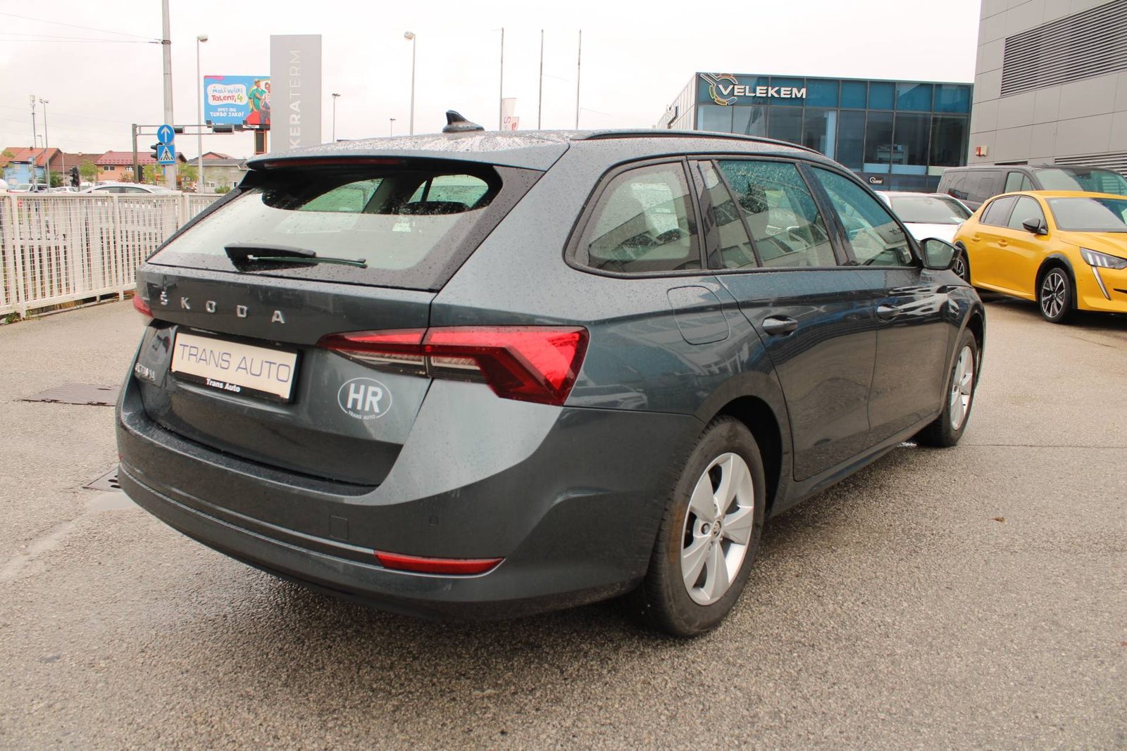 2021 Škoda Octavia Combi — fotografija 5