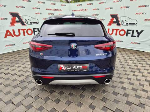 2017 Alfa Romeo Stelvio — sličica 7