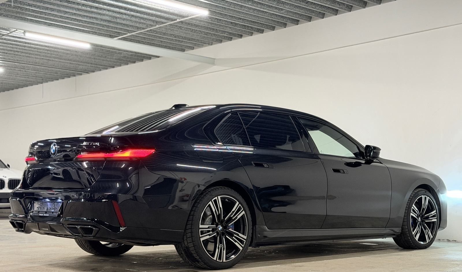 2024 BMW Serija 7 — fotografija 6