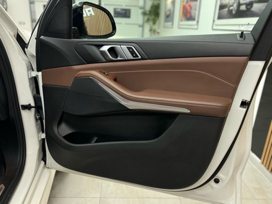 2021 BMW X5 — fotografija 19