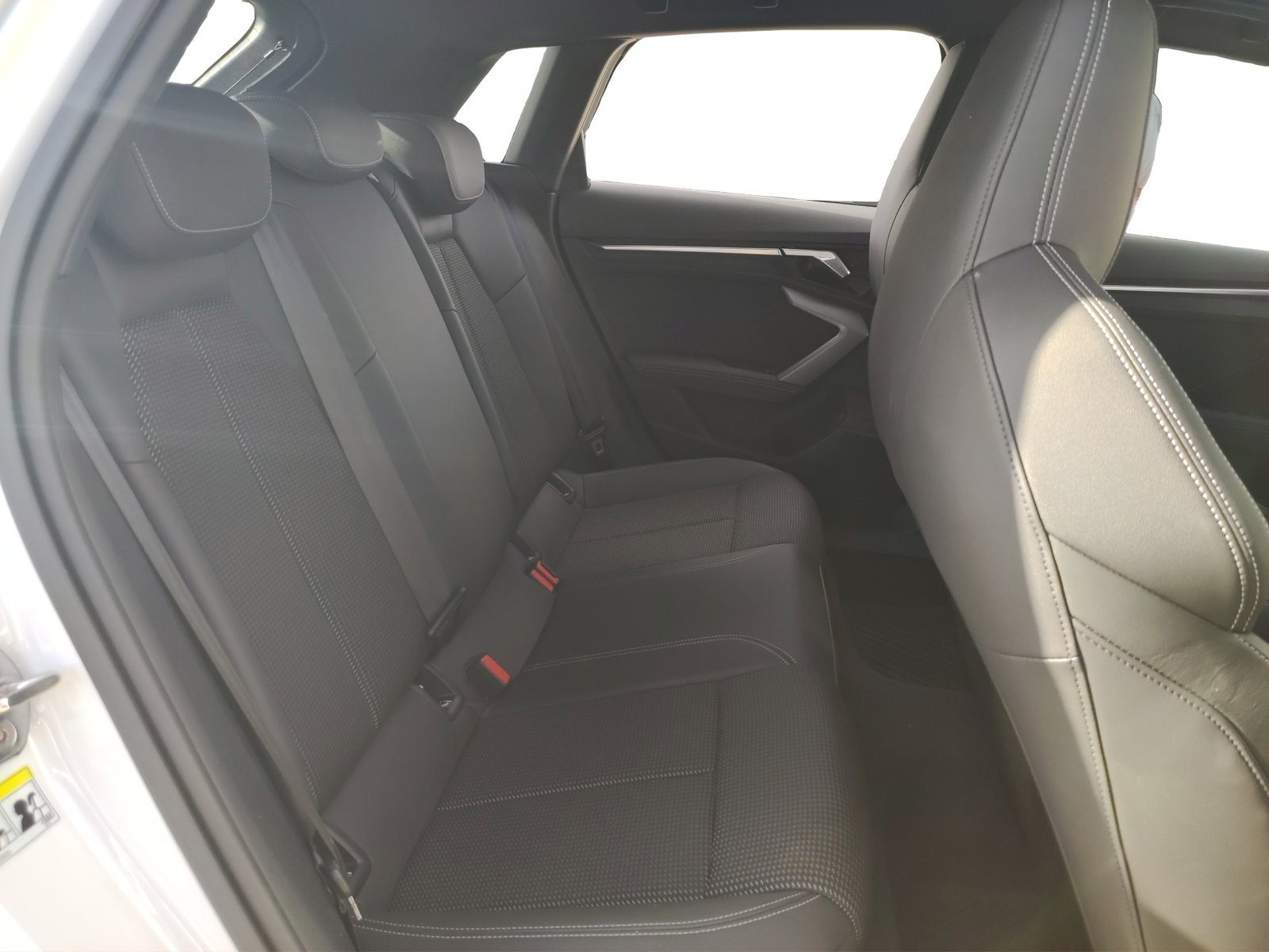 2025 Audi A3 Sportback S line — fotografija 19