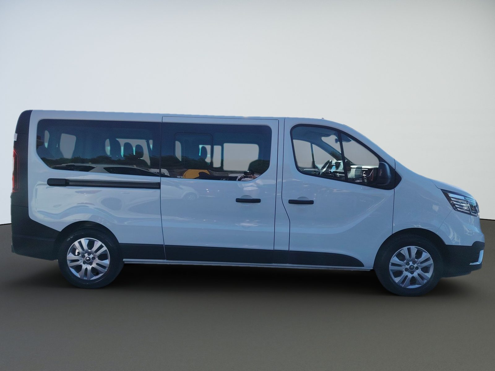 2023 Renault Trafic — fotografija 5
