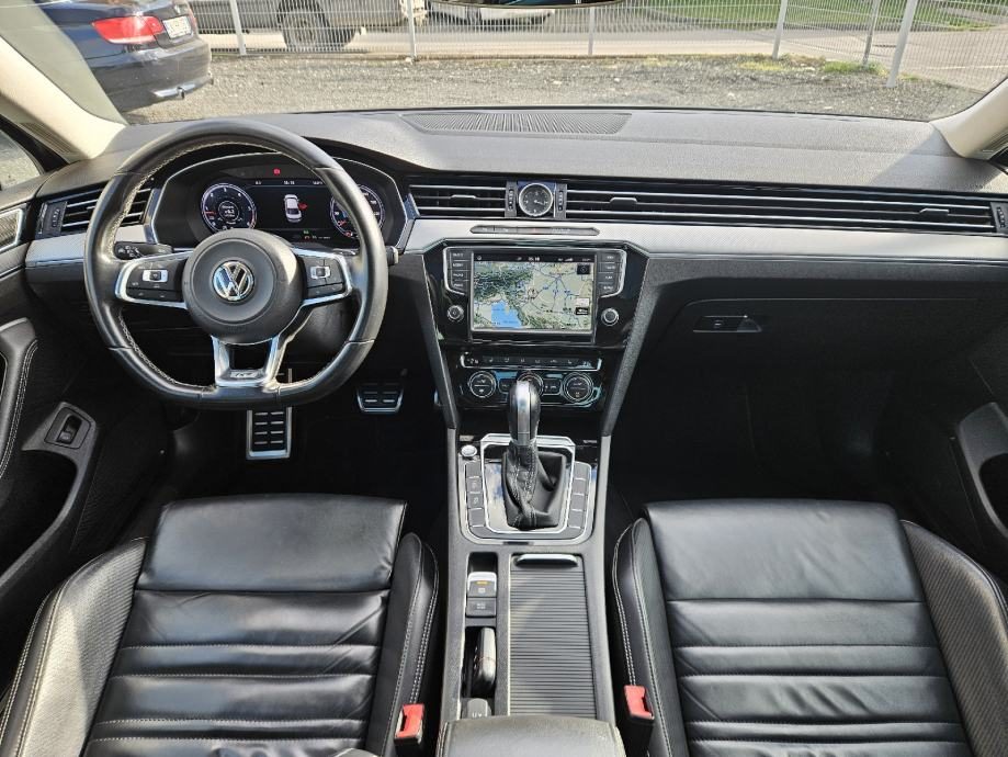 2015 Volkswagen Passat — fotografija 10