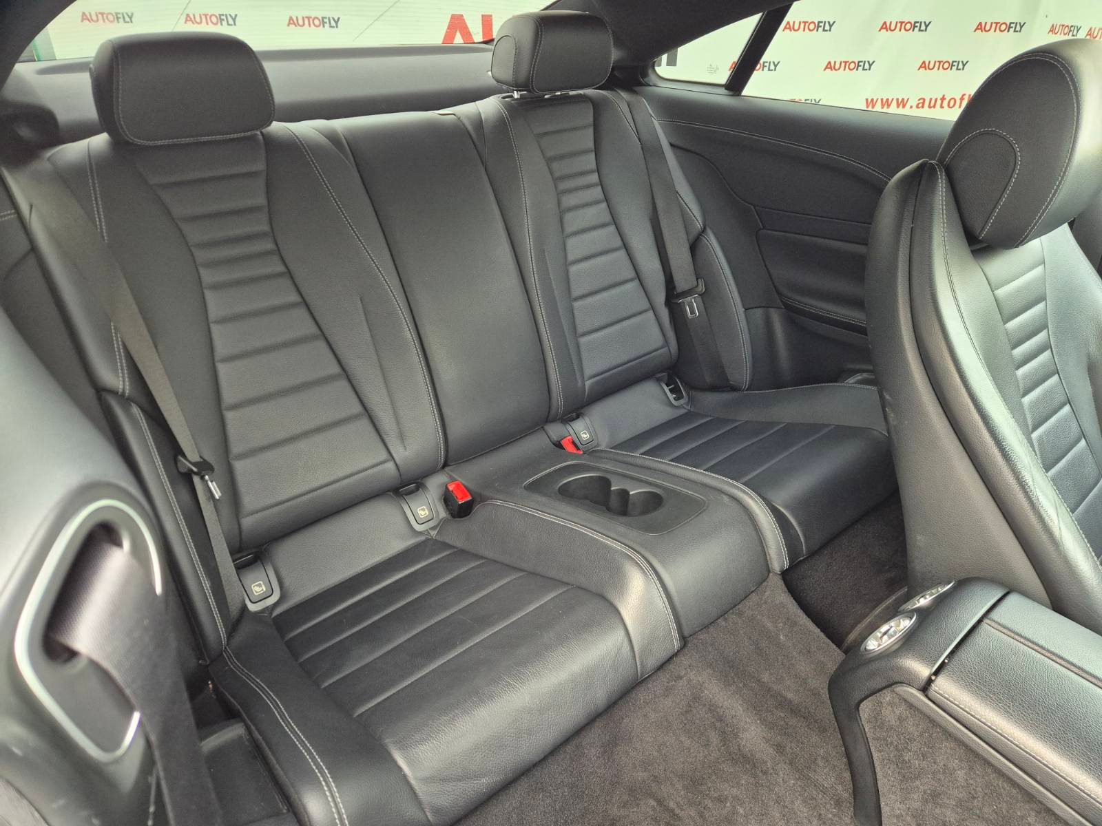 2020 Mercedes-Benz E-klasa — fotografija 14