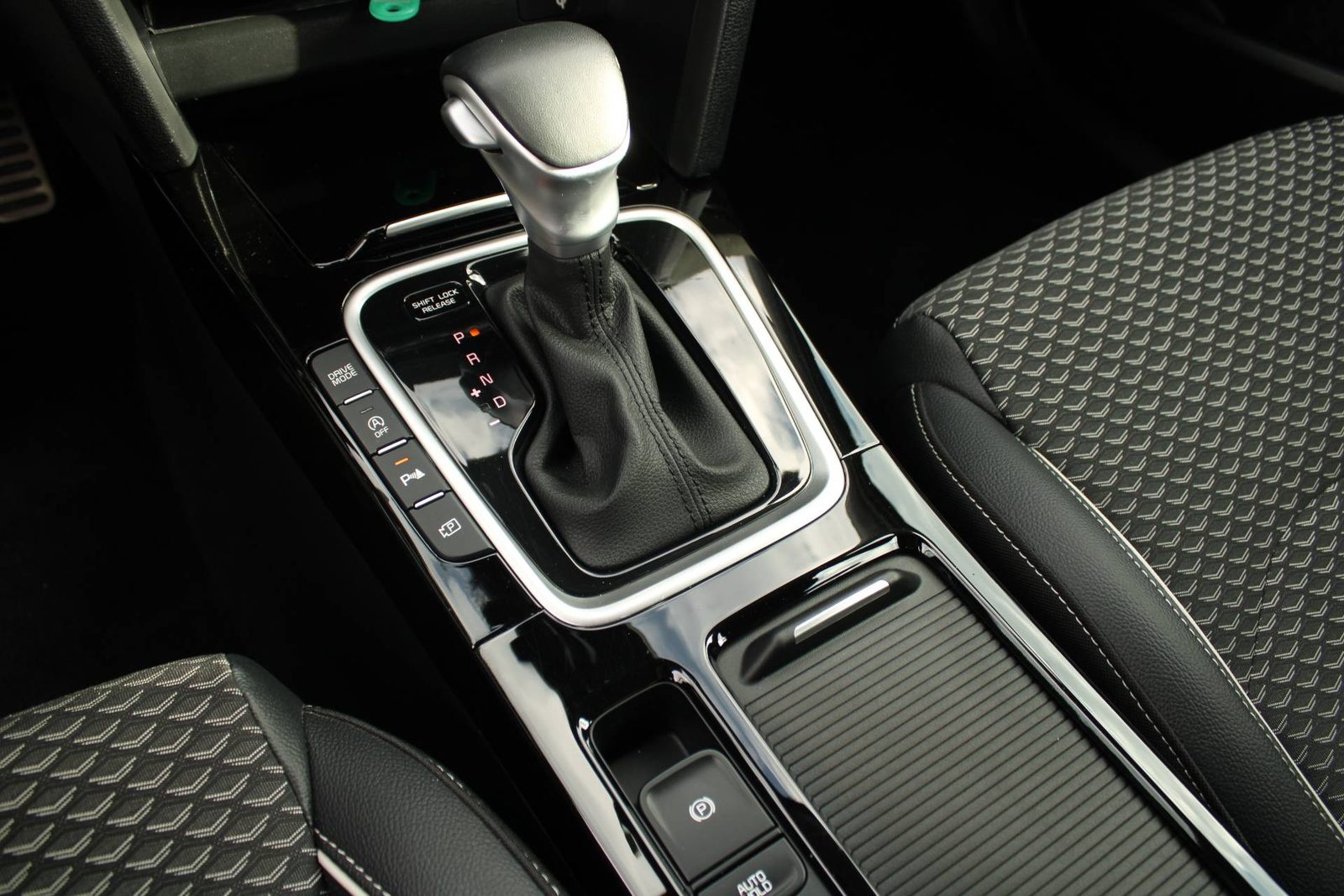 2023 Kia Xcee'd — fotografija 18