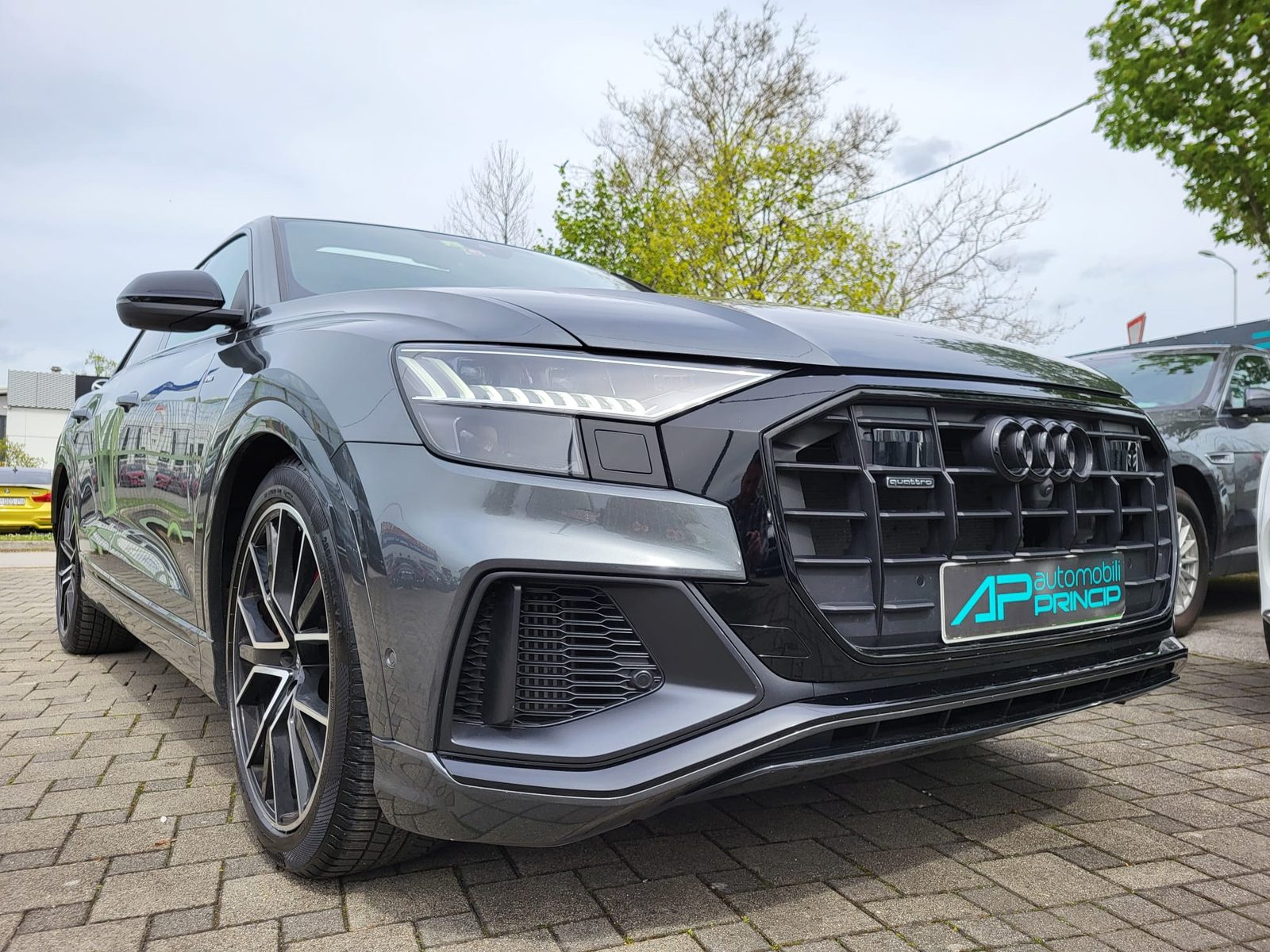 2023 Audi Q8 S line — fotografija 8