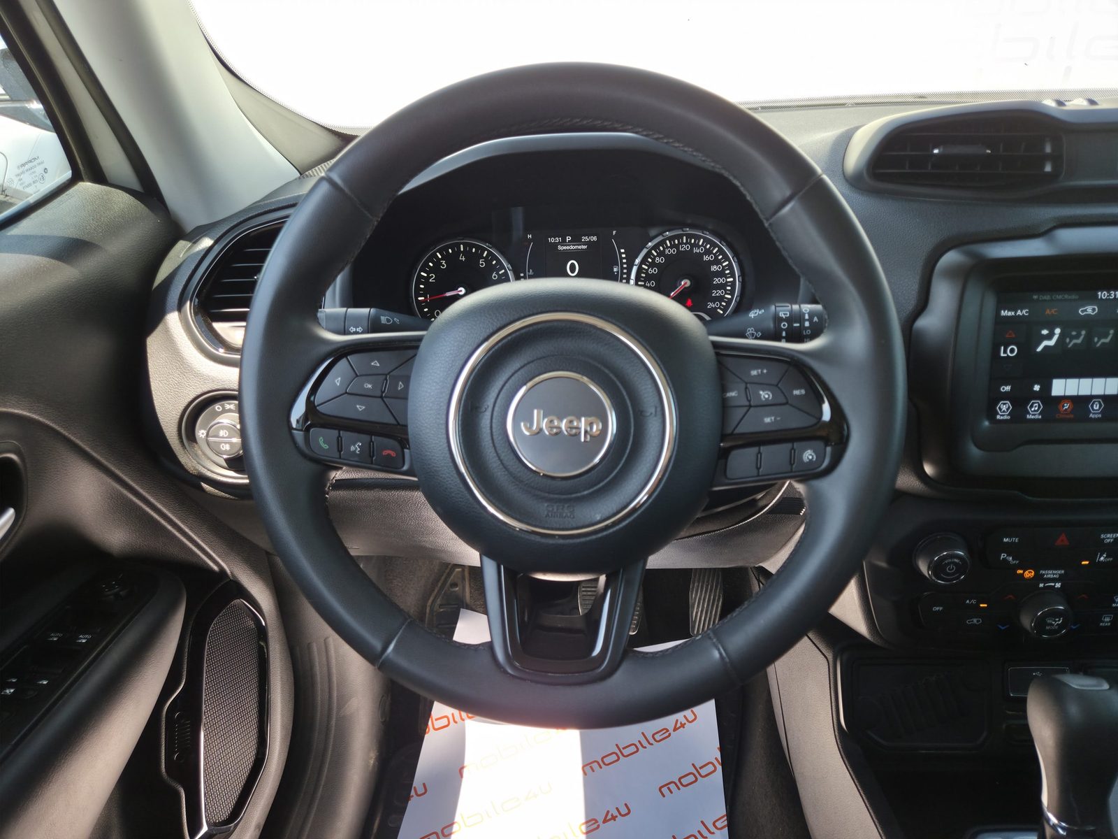 2022 Jeep Renegade — fotografija 10