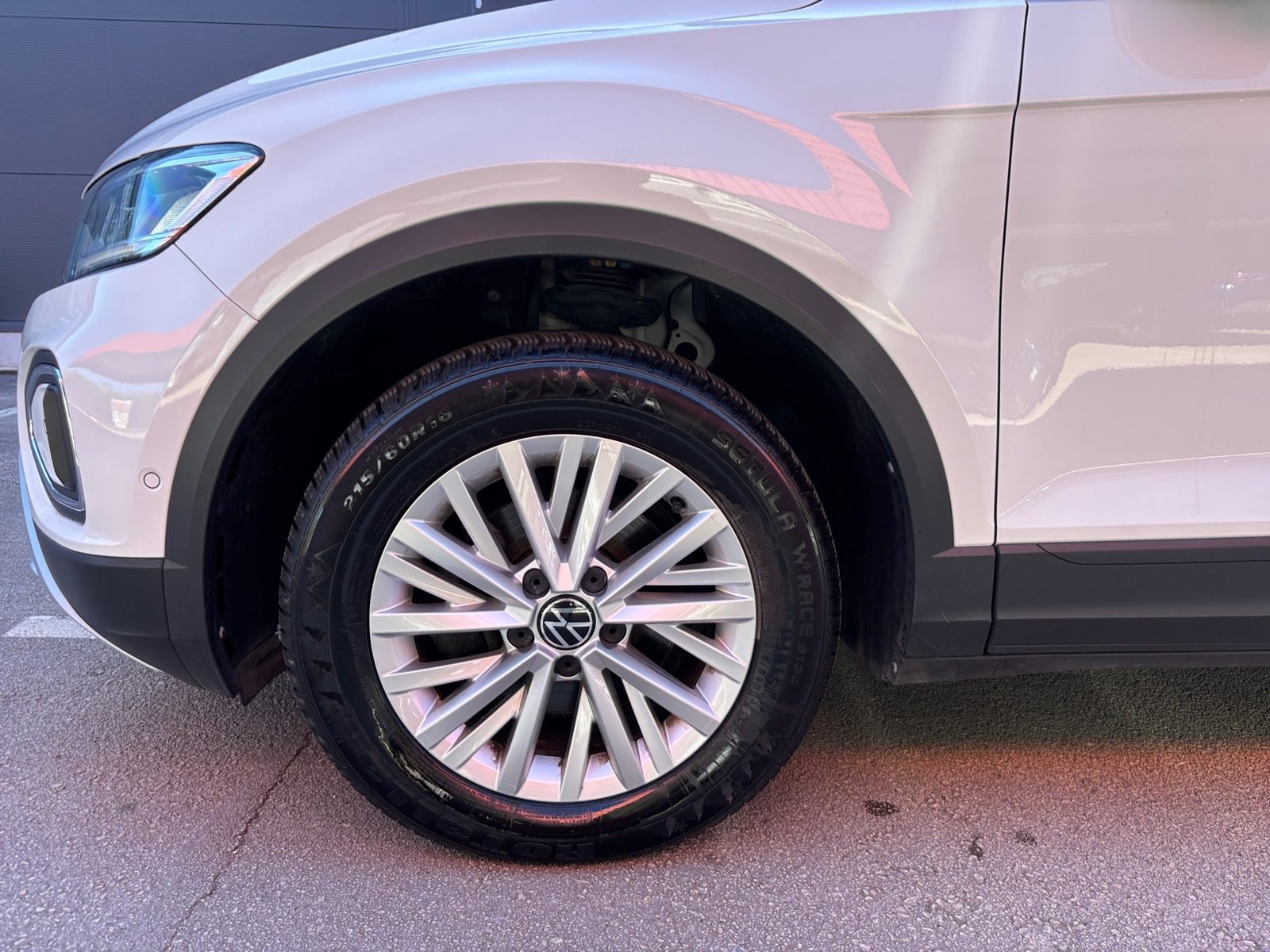 2023 Volkswagen T-Roc — fotografija 12