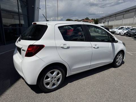 2016 Toyota Yaris — sličica 3