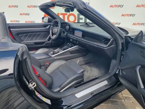 2022 Porsche 911 — sličica 17