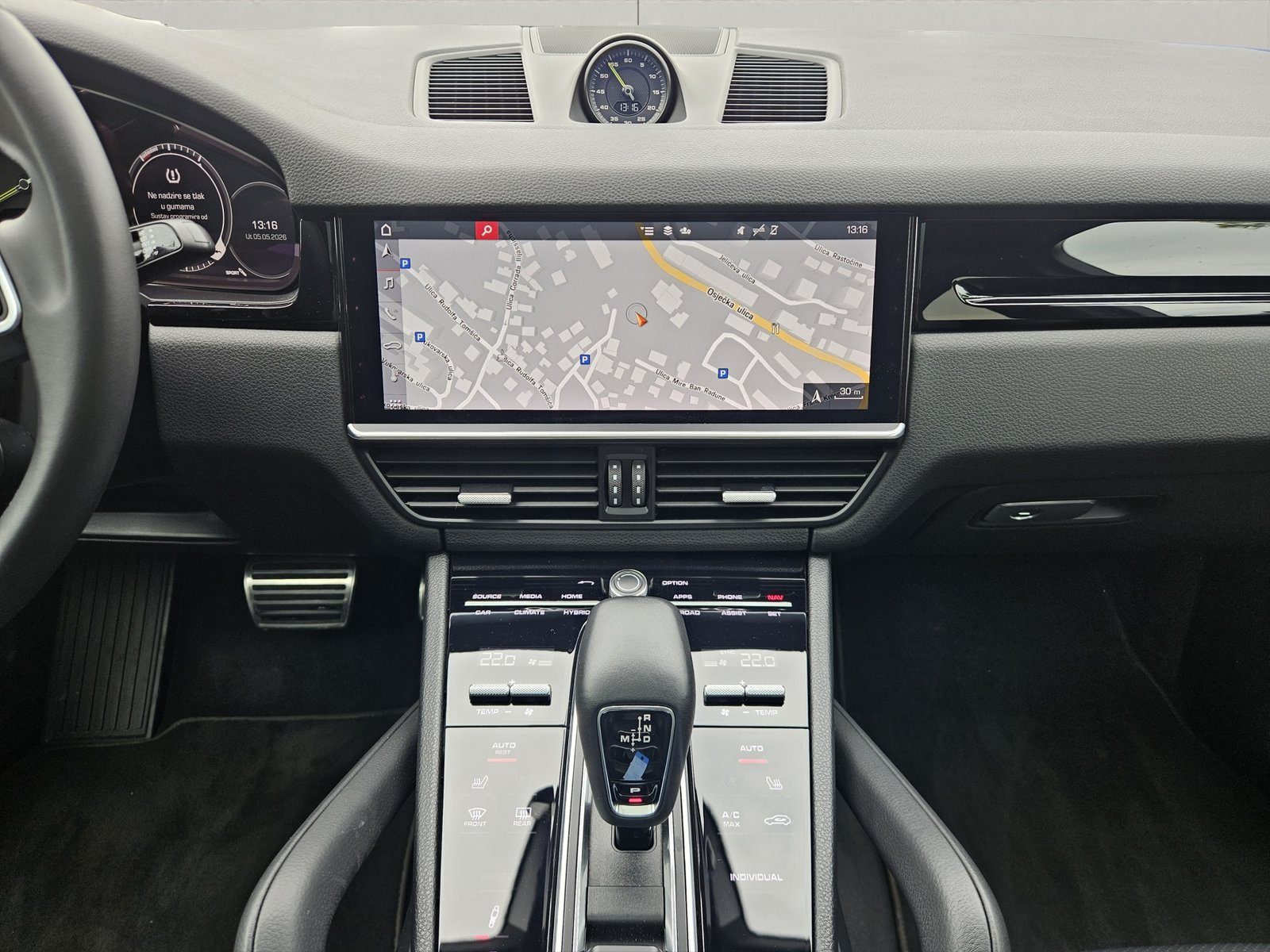2020 Porsche Cayenne — fotografija 20