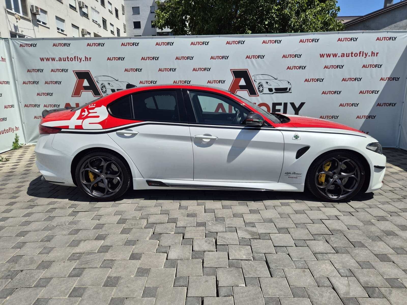 2017 Alfa Romeo Giulia — fotografija 5