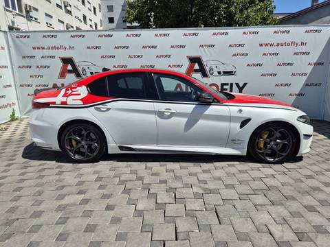 2017 Alfa Romeo Giulia — sličica 5