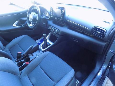 2022 Toyota Yaris — sličica 10