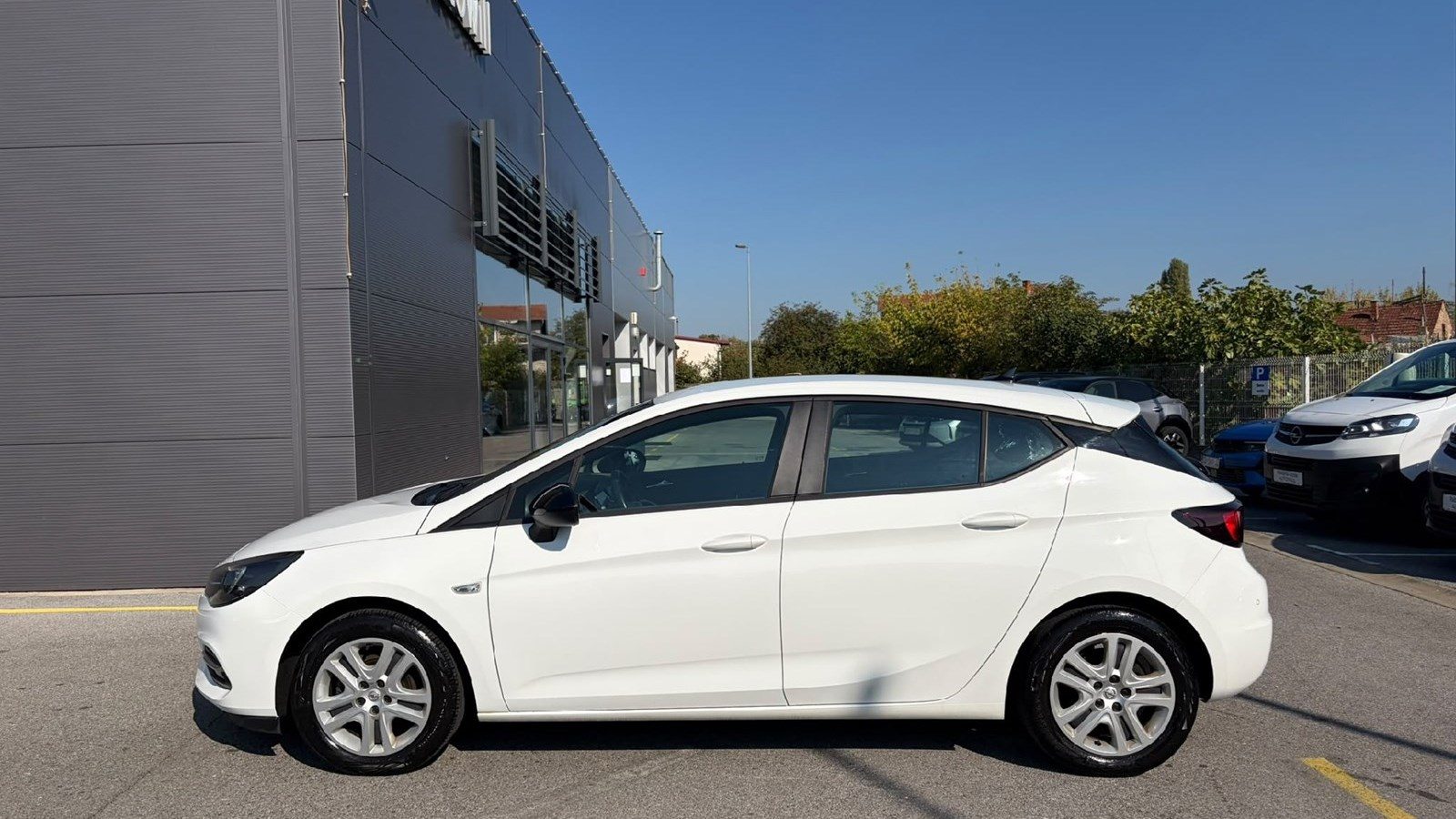2021 Opel Astra — fotografija 4