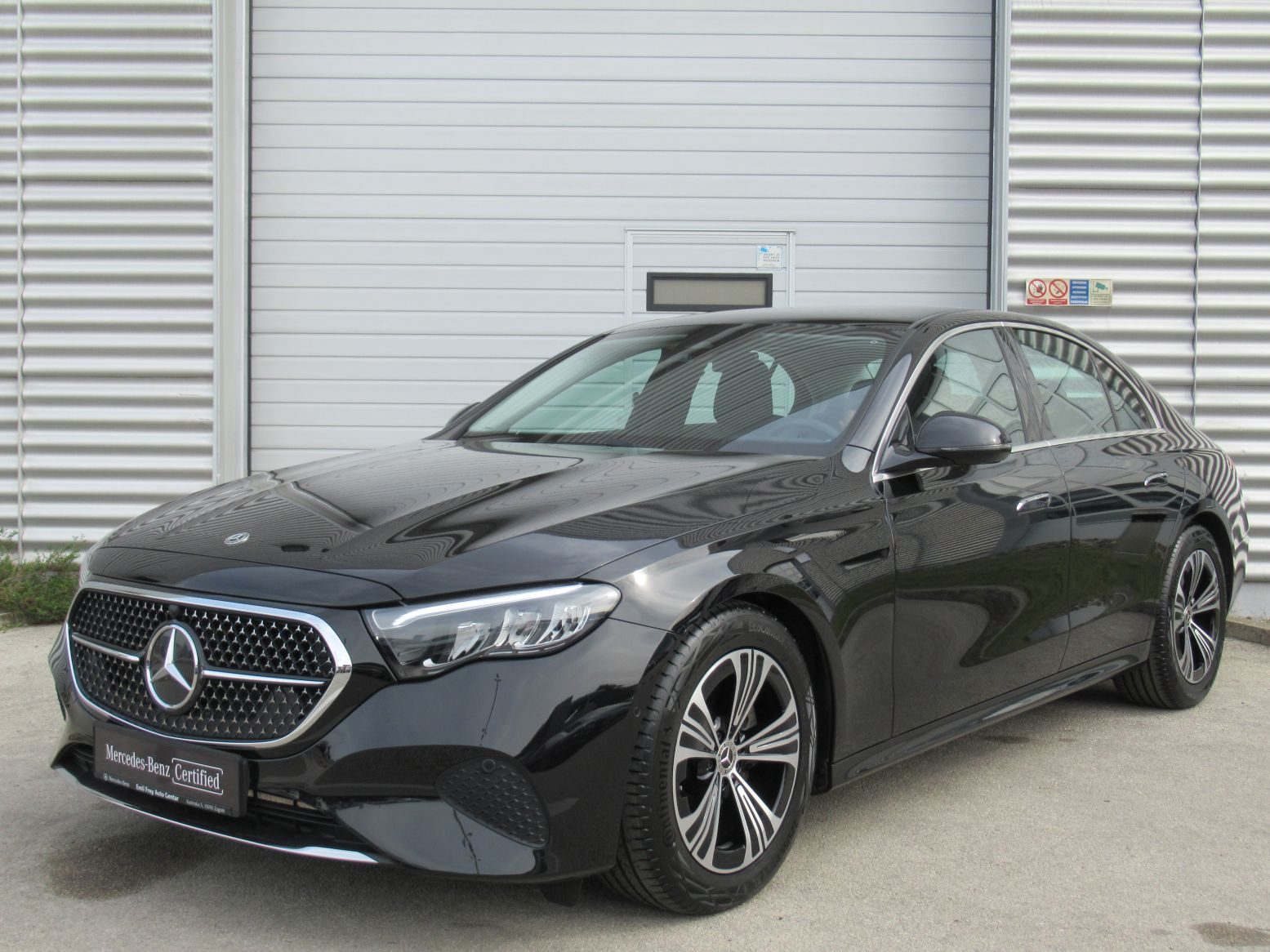 2025 Mercedes-Benz E-klasa Avantgarde — fotografija 3