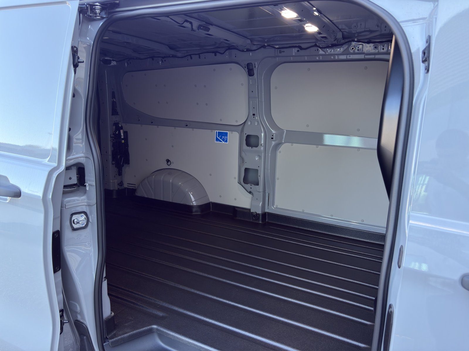 2026 Volkswagen Transporter — fotografija 11