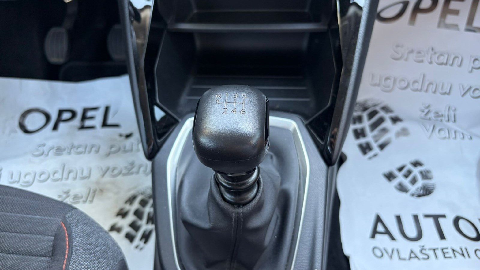 2022 Peugeot 2008 — fotografija 21