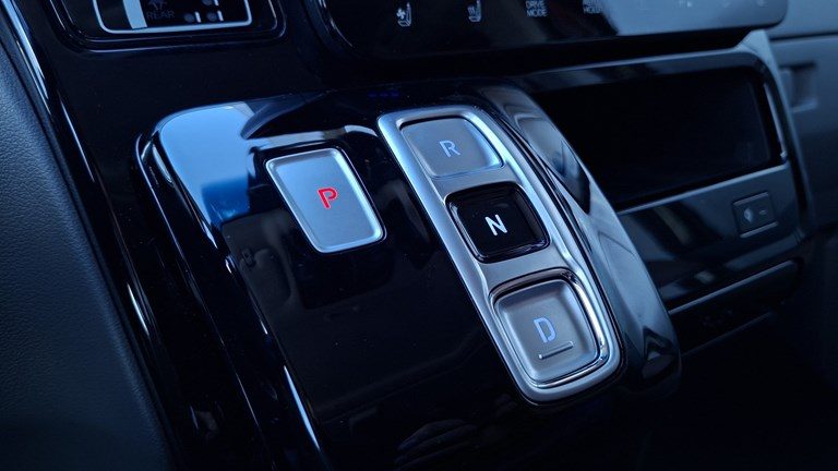 2023 Hyundai Staria — fotografija 21