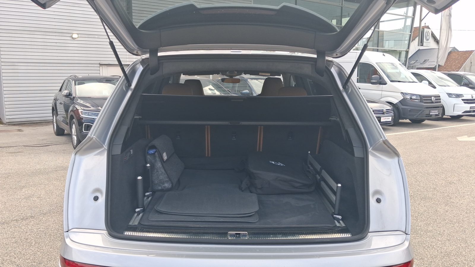 2021 Audi Q7 — fotografija 12