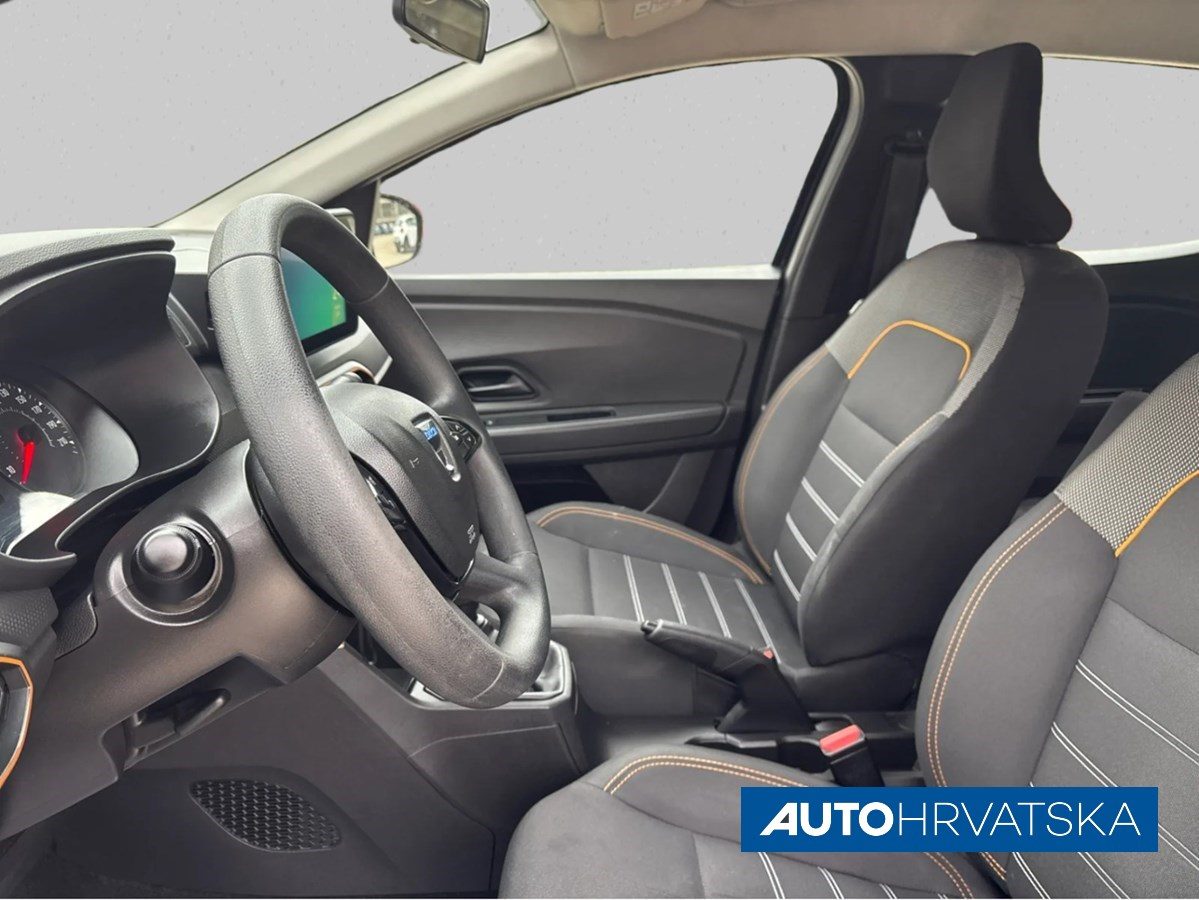 2022 Dacia Sandero — fotografija 11