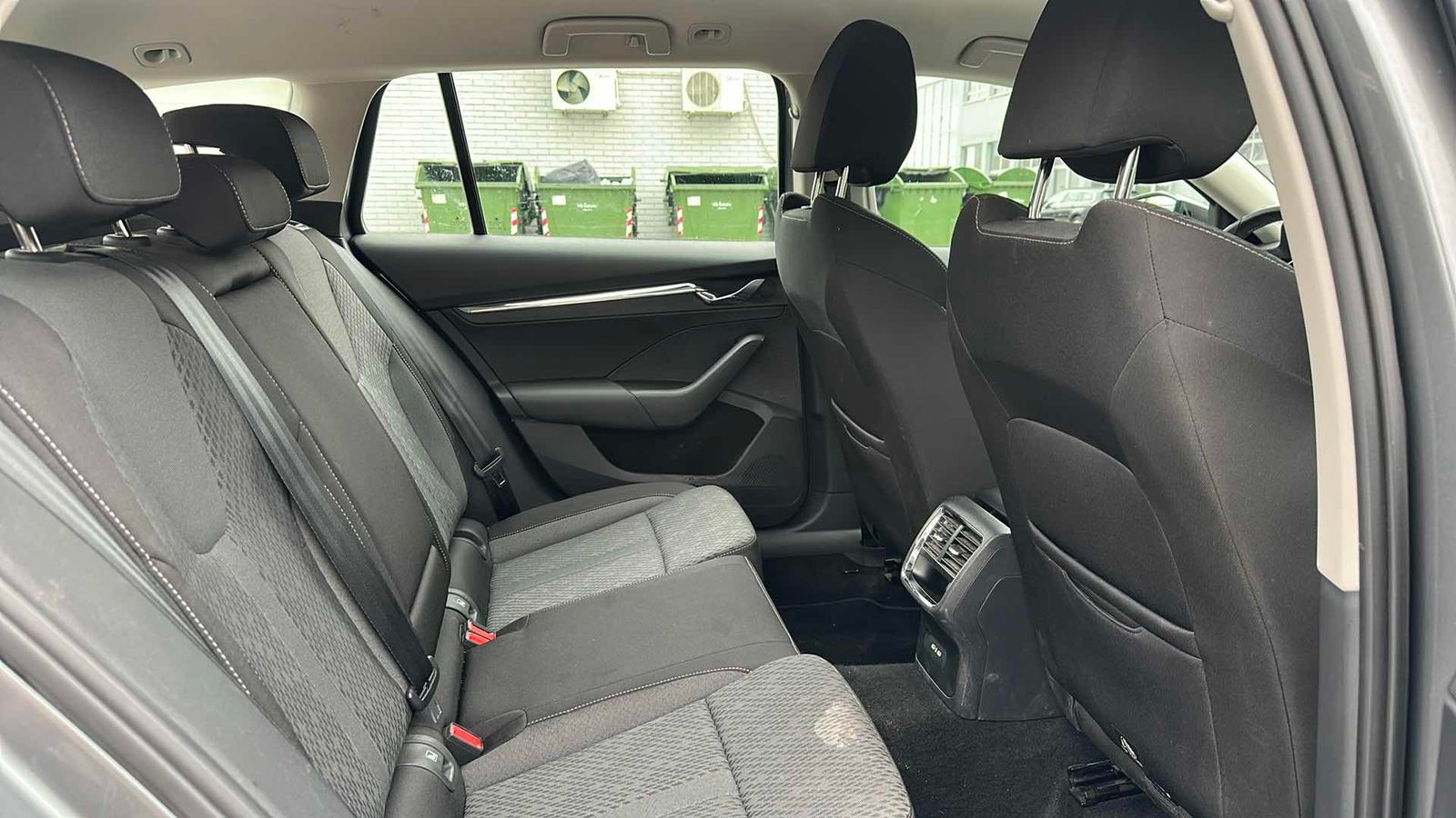 2022 Škoda Octavia Combi — fotografija 10