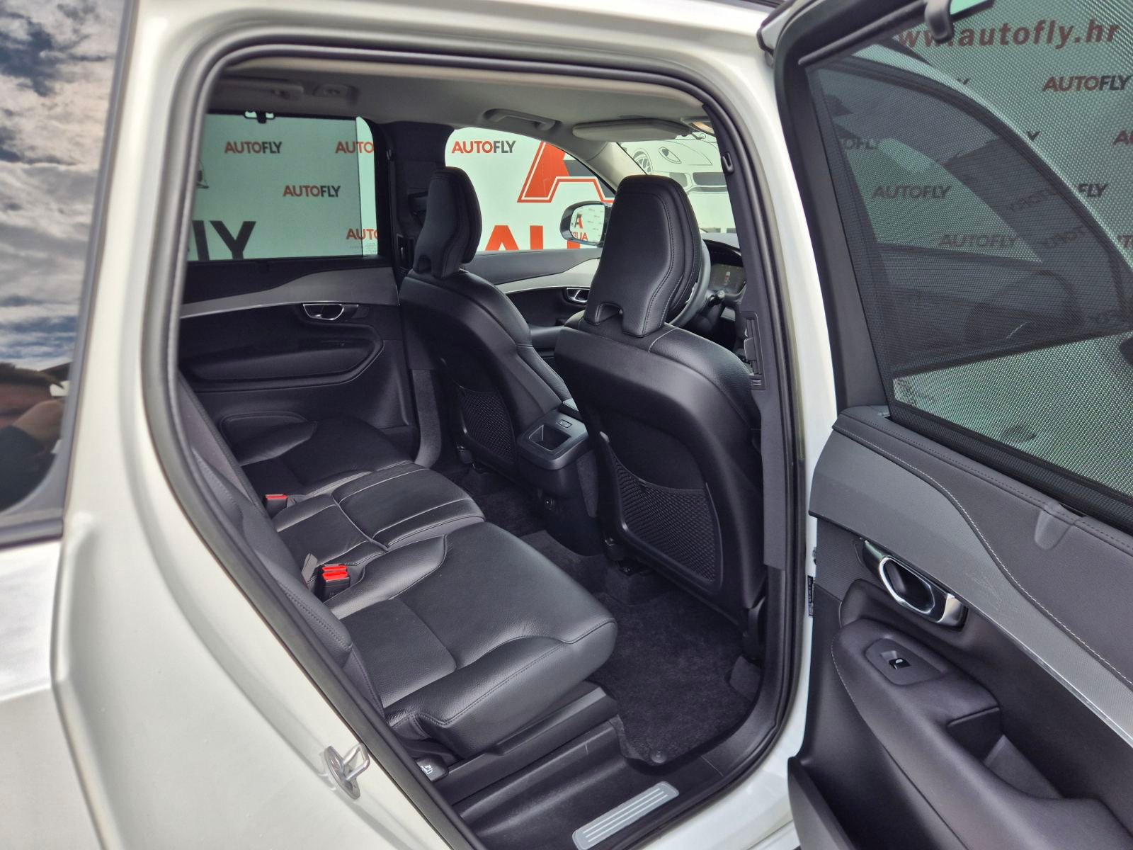 2022 Volvo XC90 R-Design — fotografija 15