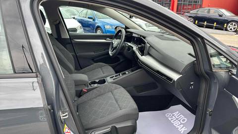 2022 Volkswagen Golf — sličica 9