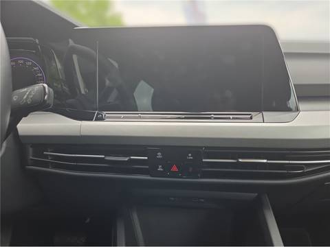 2021 Volkswagen Golf — sličica 9