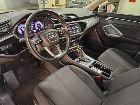 2019 Audi Q3 — sličica 11